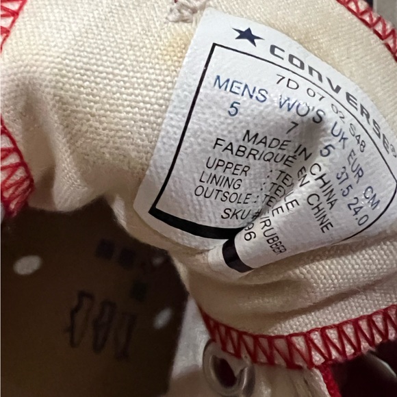 Red Unisex Converse - Picture 5 of 8